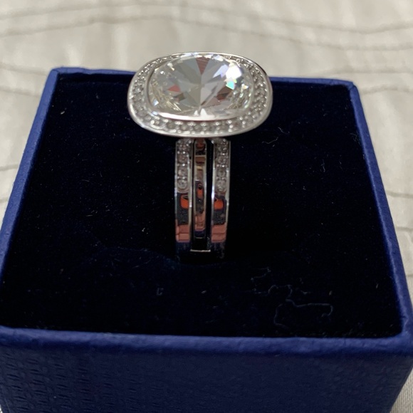 Authentic Swarovski Crystal Simplicity Cocktail/Engagement/Wedding Ring Size 58 - Picture 4 of 14
